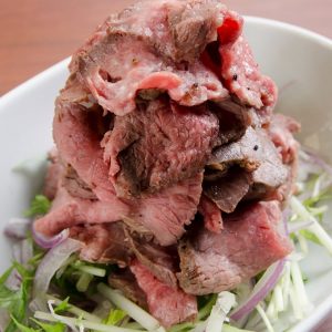 五反田の肉バルTASSOのビーフを堪能